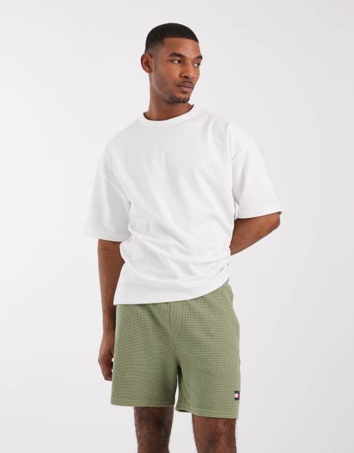 Pantalones cortos caquis con logo de bandera de Tommy Jeans, 2 de 5