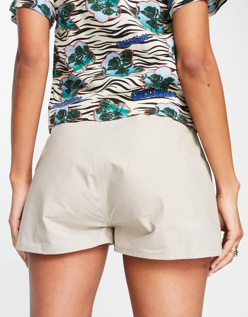 Pantalones caquis de estilo años 2000 con panel en la delantera de nailon de COLLUSION | ASOS