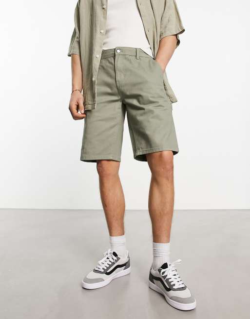 Pantalones cortos caquis de estilo carpintero y pernera recta de New Look