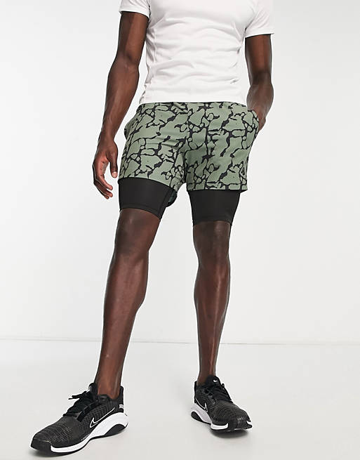 Hombre Pantalones cortos | Conjunto caqui de camiseta y pantalones cortos con paneles estampados 200 de South Beach Man - YX51426