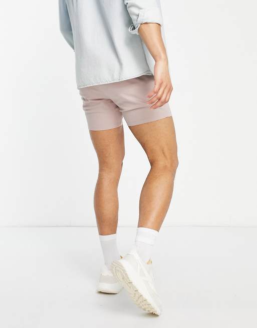 Pantalones cortos chinos rosas de corte pitillo con jaretas y cinturilla elástica de ASOS DESIGN, 2 de 4