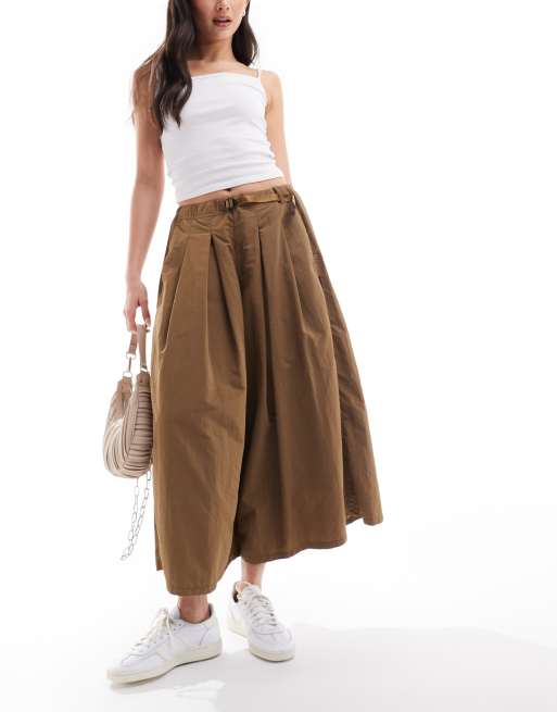 Pantalones cortos color camel de pernera ancha de Gramicci