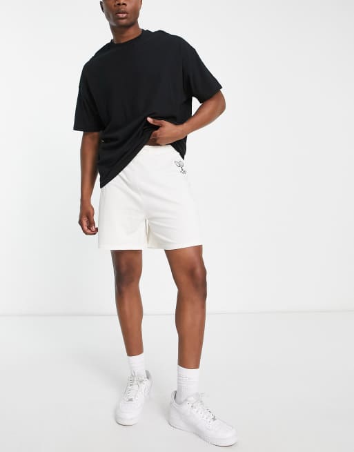 Pantalones cortos color crema con diseño de tenis VAI21 (parte de conjunto) | ASOS