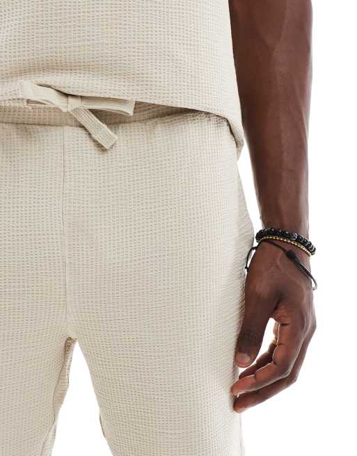 Pantalones cortos color crema de tejido gofrado de ONLY & SONS (parte de un conjunto), 5 de 5
