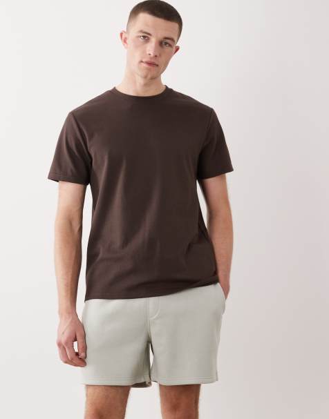 Pantalones cortos color crudo básicos extragrandes de punto liso Essentials de ASOS DESIGN - view 1