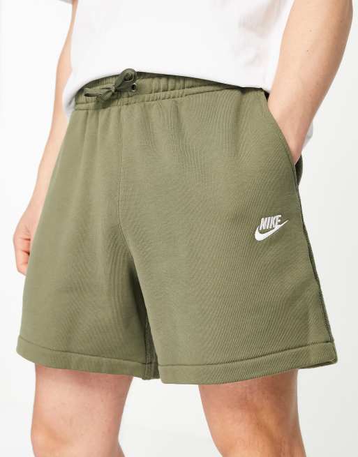 Pantalones cortos color oliva de felpa de rizo Club de Nike