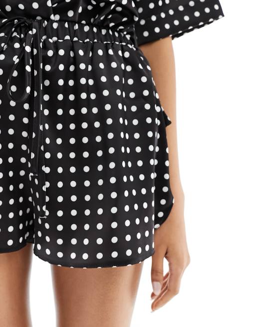 Pantalones cortos con estampado de lunares de satén de ASOS DESIGN (parte de un conjunto), 5 de 5