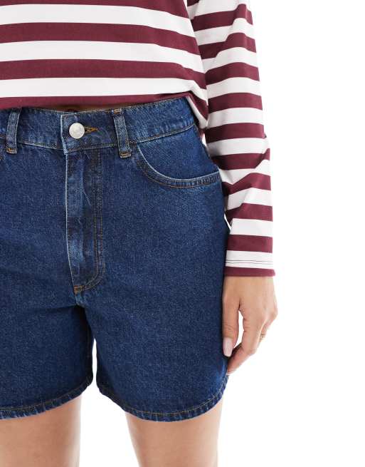 Pantalones cortos dad azul añil con cintura entallada de ASOS DESIGN, 2 de 5