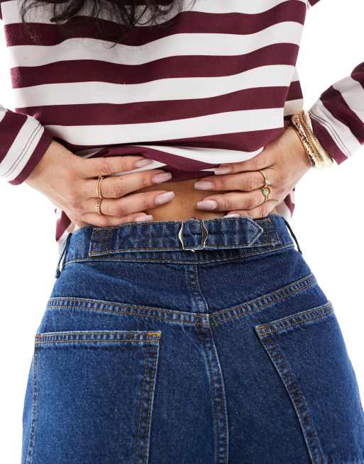 Pantalones cortos dad azul añil con cintura entallada de ASOS DESIGN, 5 de 5