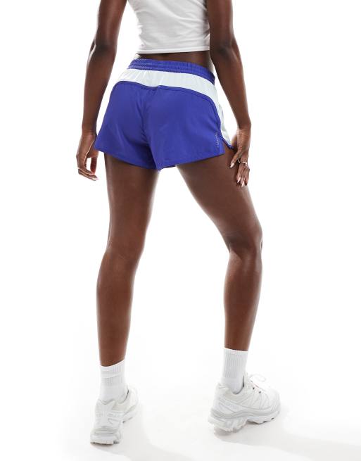 Pantalones cortos de 3" azules para correr Favorites Velocity de PUMA, 2 de 5