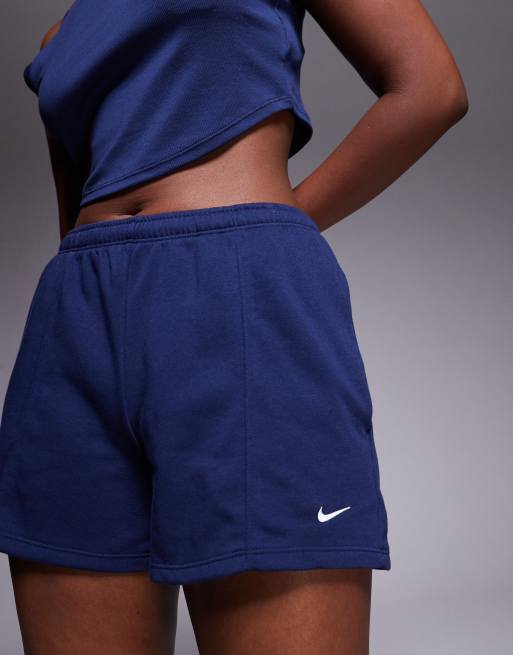 Pantalones cortos de 4" azul marino de talle medio Chill de Nike, 3 de 5