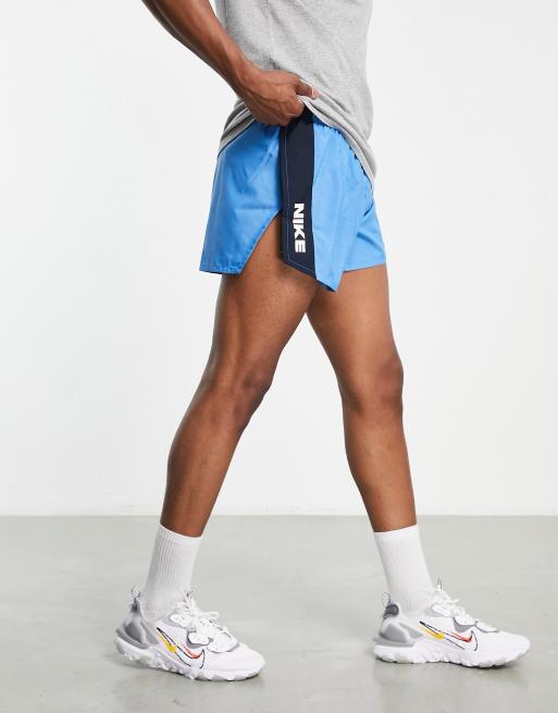 Pantalones cortos de 4 pulgadas azules de tejido Dri-FIT Heritage de Nike Running, 4 de 4