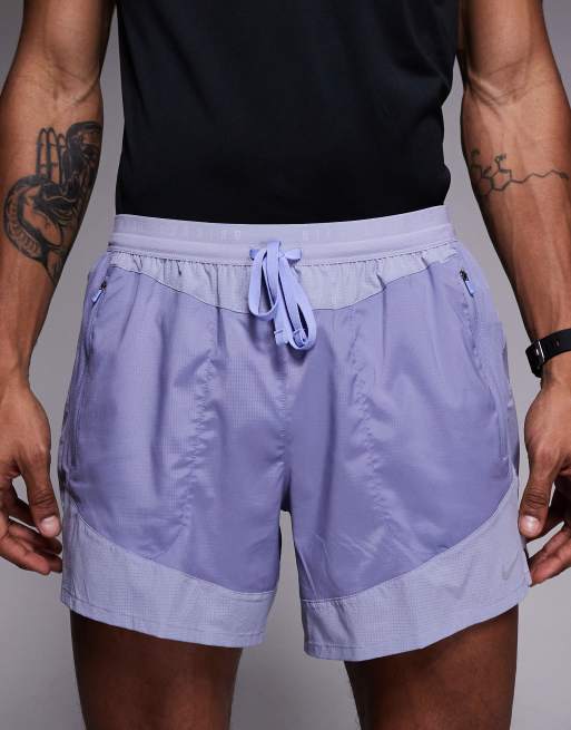 Pantalones cortos de 5" azul claro Dri-FIT Stride de Nike Running, 4 de 5