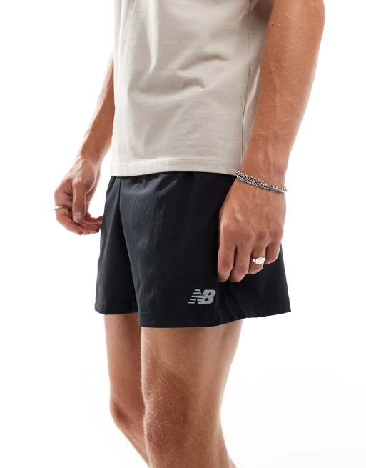 Pantalones cortos de 5" negros con forro Sport Essentials de New Balance, 3 de 5