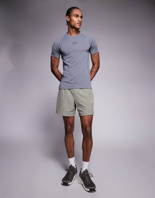 Pantalones cortos de 6" verdes con logo Pro ADV Training de Nike, 2 de 5