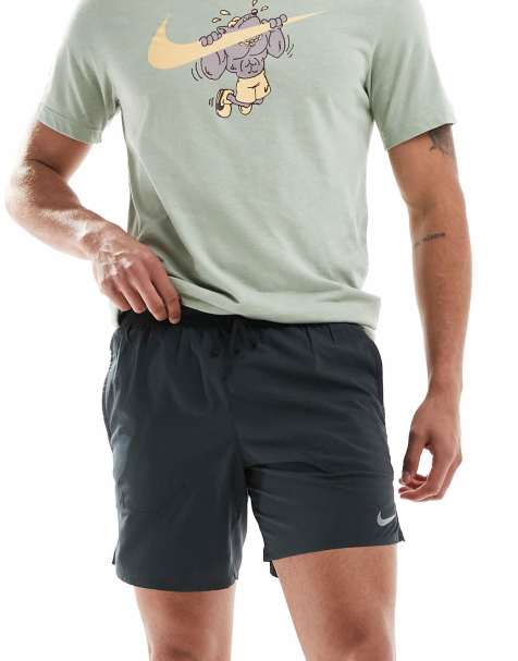 Pantalones cortos de 7 pulgadas negros Stride Dri-FIT de Nike Running - view 1