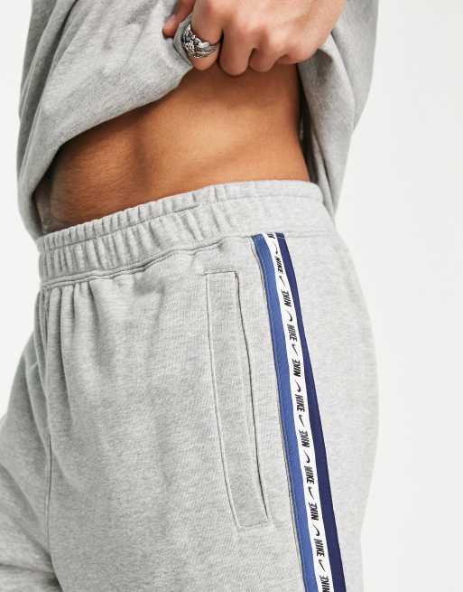 Pantalones cortos de ch ndal grises Repeat Pack de Nike ASOS