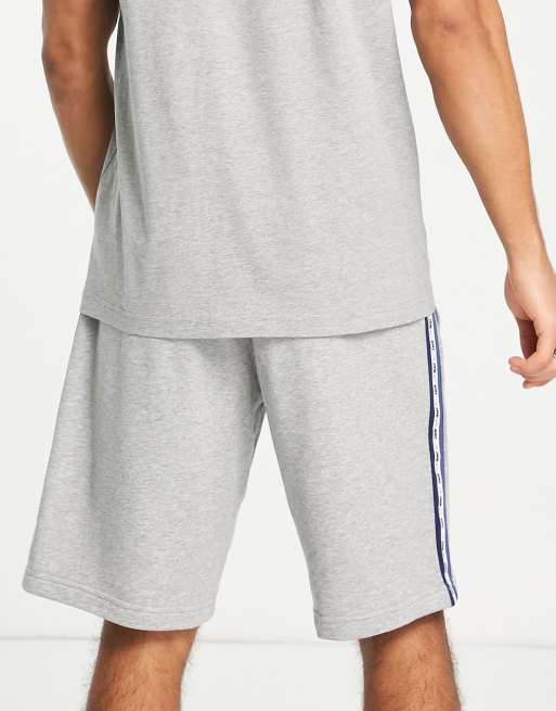 cantidad Perversión Santo Pantalones cortos de chándal grises Repeat Pack de Nike | ASOS