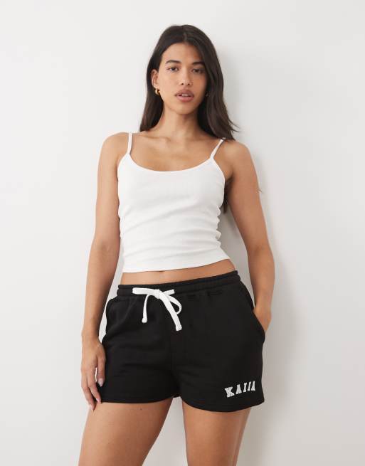 Pantalones cortos de chándal negros con logo bordado de tejido rico en algodón de Kaiia (parte de un conjunto)  , 4 de 5