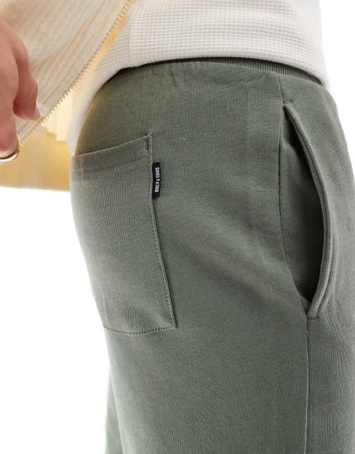Pantalones cortos de chándal verde salvia de punto liso de ONLY & SONS, 4 de 5
