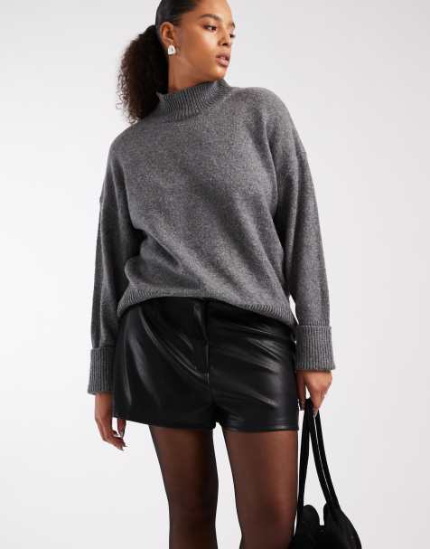 Pantalones cortos de sastre negros de efecto cuero de ASOS DESIGN Curve - view 1