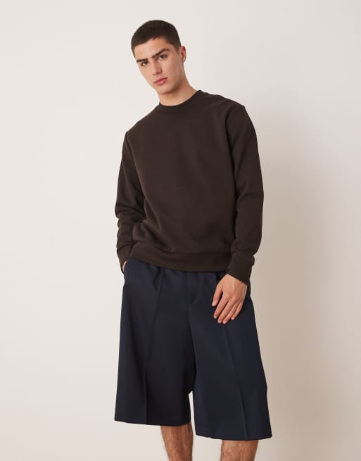 Pantalones cortos de vestir azul marino estilo bermudas - Main Image