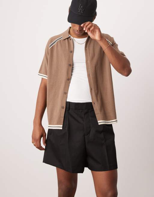 Pantalones cortos de vestir negros de corte ancho con pinzas delanteras de ASOS DESIGN