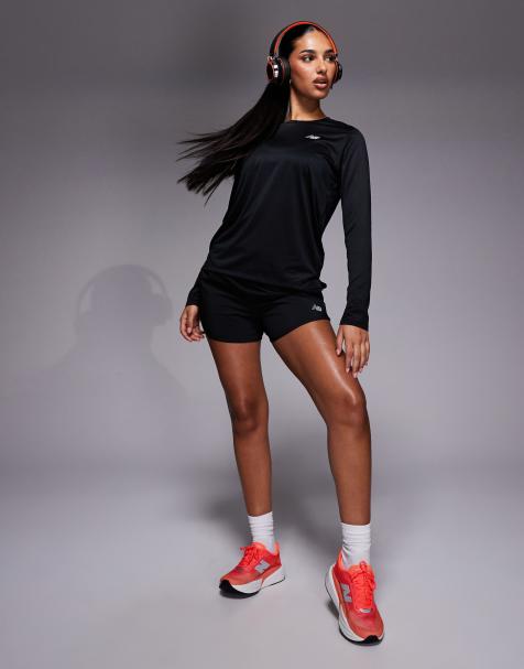 Pantalones cortos deportivos de 3" negros de New Balance - view 1