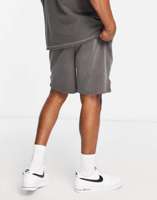 Pantalones cortos deportivos extragrandes con lavado pigmentado de ASOS 4505, 2 de 4