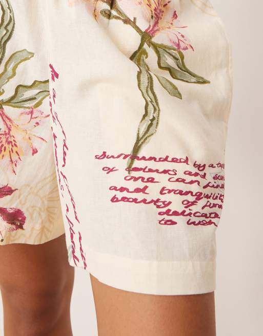 Pantalones cortos fruncidos con estampado floral de ASOS DESIGN, 5 de 5
