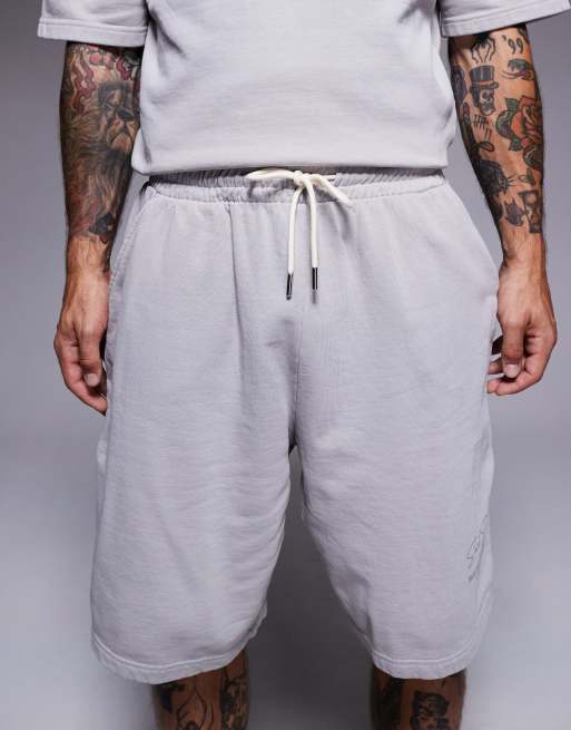 Pantalones cortos gris claro con estampado "Le Désir" de River Island (parte de un conjunto), 5 de 5