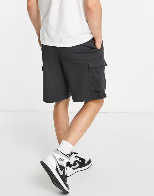 Pantalones cortos gris humo con logo multicolor de Nike, 4 de 4