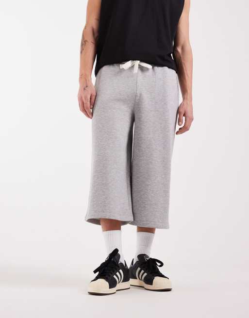 Pantalones cortos gris jaspeado de corte alargado extragrande de punto liso de ASOS DESIGN, 2 de 5