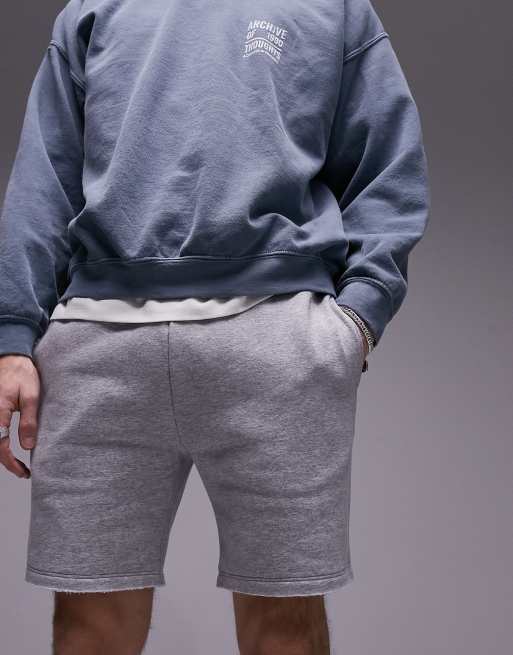 Pantalones cortos gris jaspeado de corte clásico con bajos sin rematar de punto liso de Topman, 4 de 5