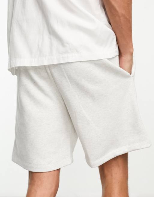 Pantalones cortos gris jaspeado extragrande de punto grueso de ASOS DESIGN , 2 de 4