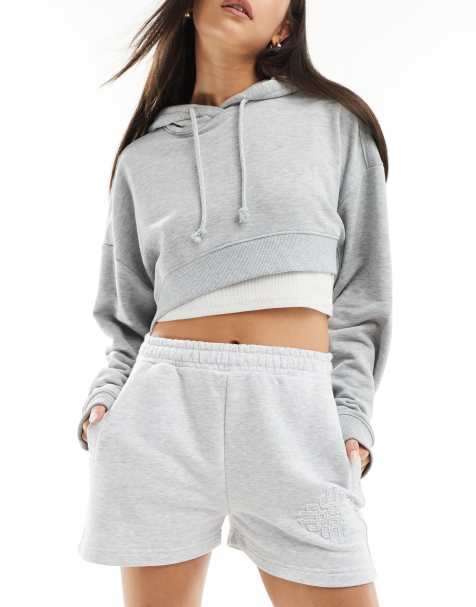 Pantalones cortos grises con bordes sin rematar y emblema de The Couture Club (parte de un conjunto) - view 1