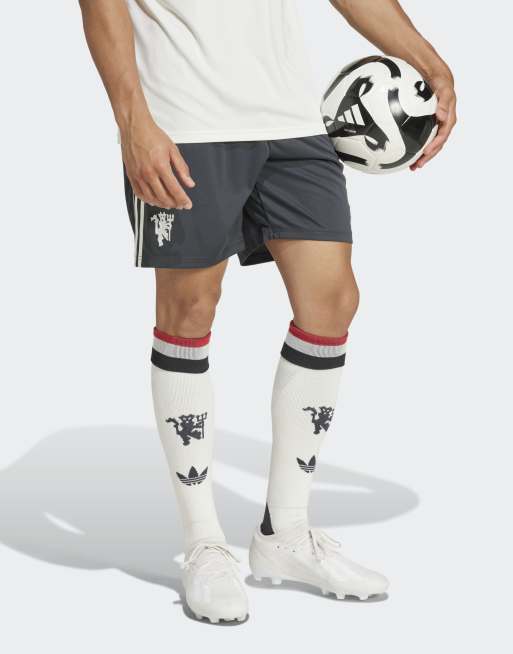 Pantalones cortos grises con diseño de la tercera equipación del Manchester United 24/25 de adidas Performance