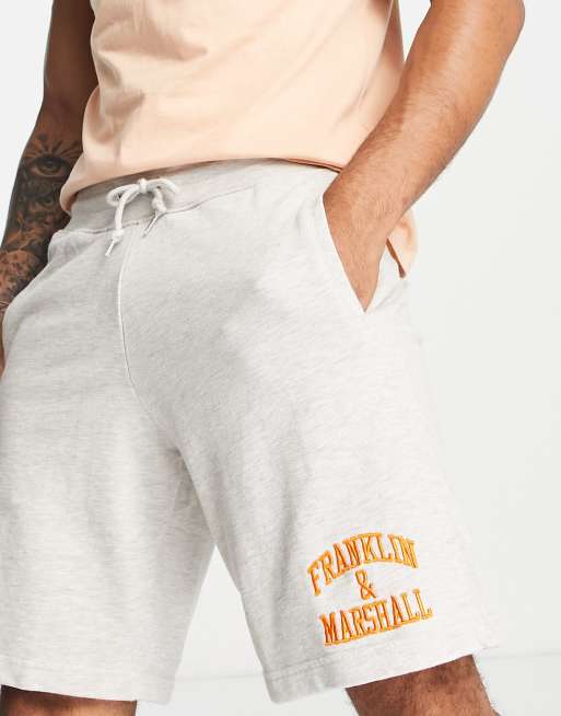 Pantalones cortos grises de de Franklin & | ASOS
