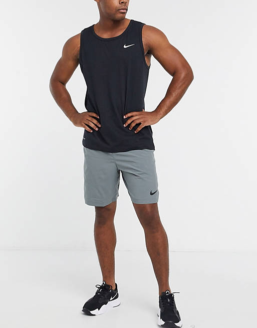 Pantalones cortos grises de tejido Flex 3.0 de Nike Training