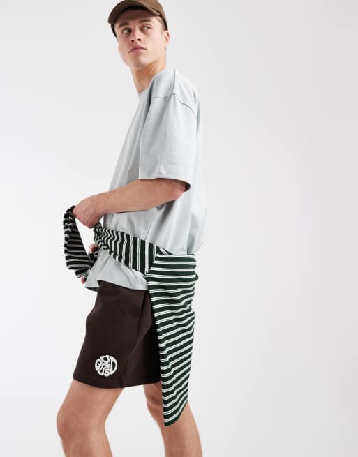 Pantalones cortos marrón oscuro extragrandes con gráfico de punto liso de ASOS DESIGN, 3 de 5