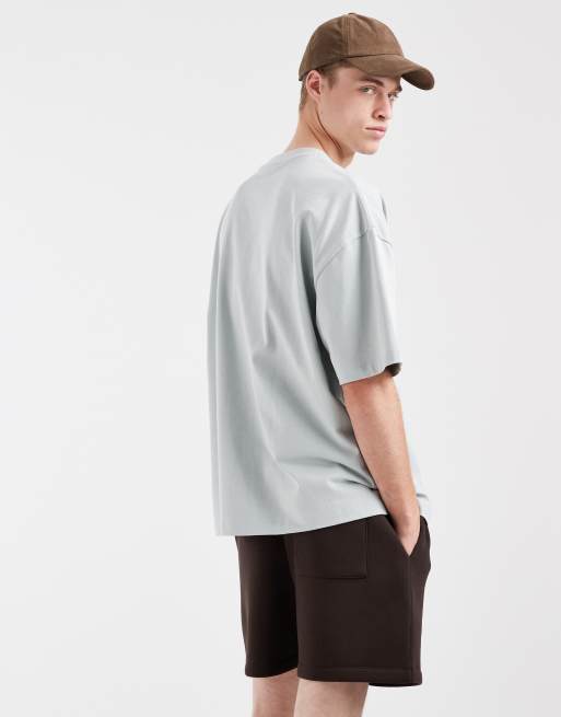 Pantalones cortos marrón oscuro extragrandes con gráfico de punto liso de ASOS DESIGN, 5 de 5