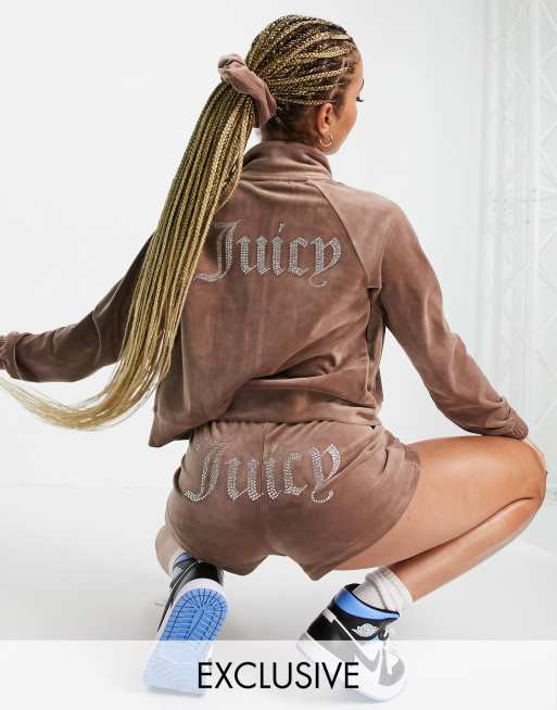 Pantalones cortos marrones clásicos de velour de Juicy Couture x ASOS (parte de un conjunto)