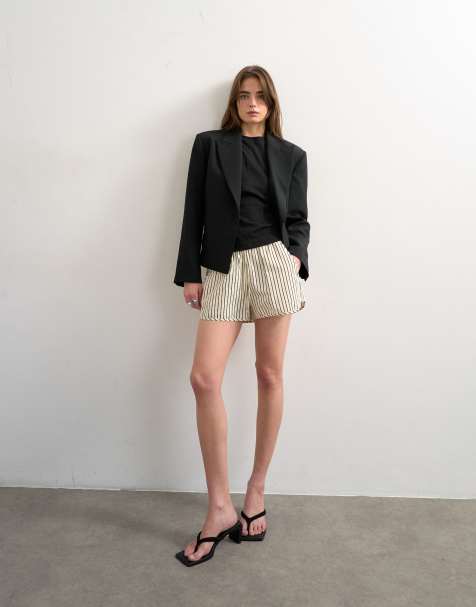 Pantalones cortos monocromáticos a rayas de estilo deportivo de tejido rugoso de Topshop - view 1