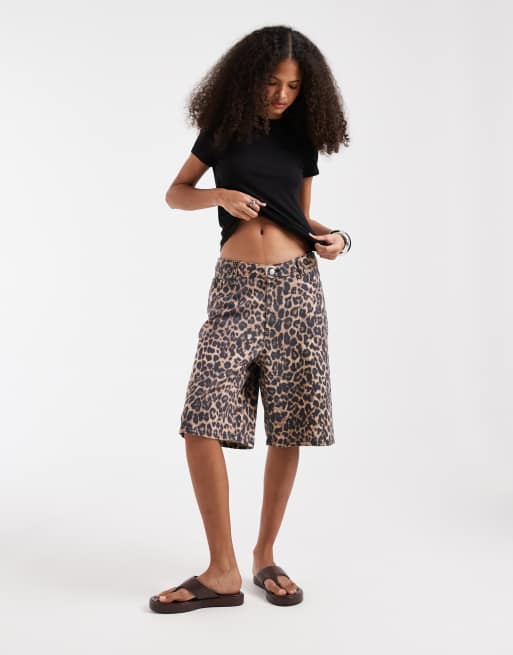 Pantalones cortos multicolores de corte alargado con estampado de leopardo de JJXX