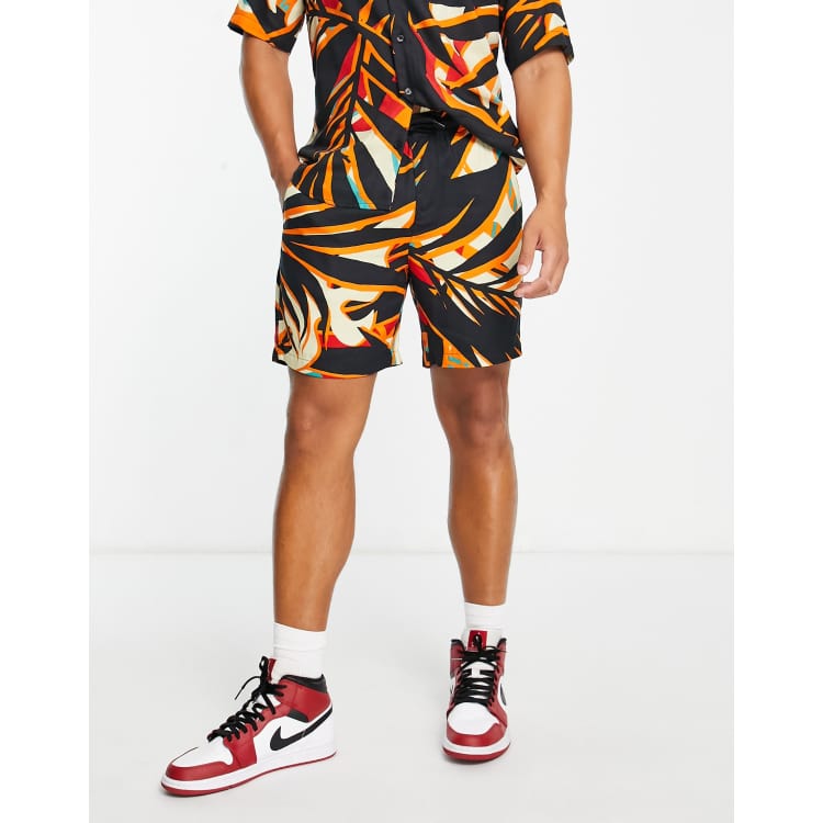 Pantalones cortos naranjas con estampado de palmeras de Only & Sons (parte de conjunto) | ASOS