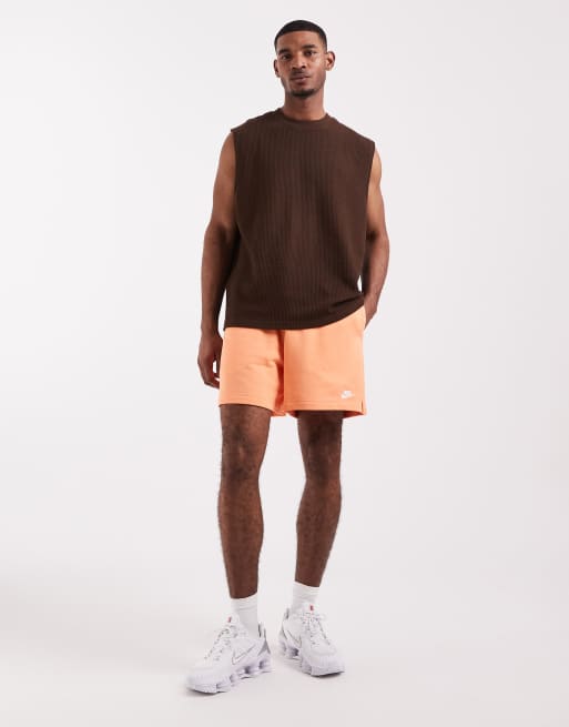 Pantalones cortos naranjas de felpa rizada de Nike Club, 2 de 5