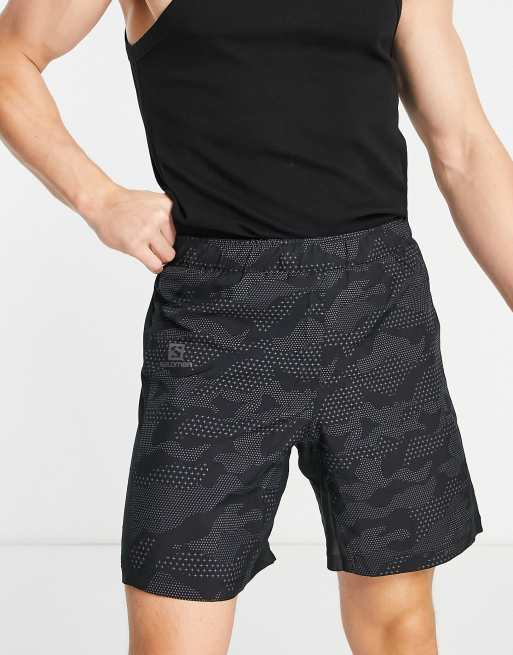 Pantalones cortos negros 2 en 1 con estampado de camuflaje Agile Training de Salomon