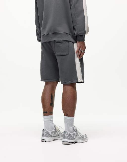 Pantalones cortos negros con detalle de paneles de punto de Good For Nothing, 3 de 4