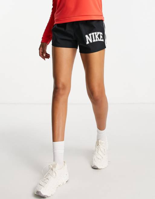 Pantalones cortos negros con logo Heritage Run Dri-FIT 10k de Nike Running, 2 de 4