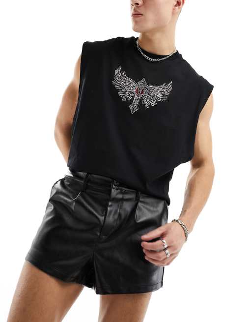 Pantalones cortos negros de corte slim con pinzas de tejido efecto cuero de ASOS DESIGN